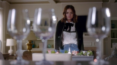 Pretty_Little_Liars_S07E14_WEB-DL_720p_DUAL_WWW_COMANDOTORRENTS_COM_1152.jpg
