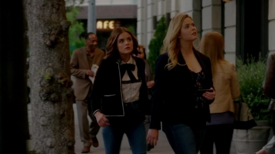 Pretty_Little_Liars_S07E14_WEB-DL_720p_DUAL_WWW_COMANDOTORRENTS_COM_1333.jpg