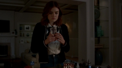 Pretty_Little_Liars_S07E14_WEB-DL_720p_DUAL_WWW_COMANDOTORRENTS_COM_2407.jpg