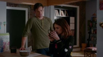 Pretty_Little_Liars_S07E16_WEB-DL_720p_DUAL_WWW_COMANDOTORRENTS_COM_0298.jpg