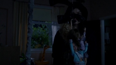 Pretty_Little_Liars_S07E16_WEB-DL_720p_DUAL_WWW_COMANDOTORRENTS_COM_1394.jpg