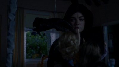Pretty_Little_Liars_S07E16_WEB-DL_720p_DUAL_WWW_COMANDOTORRENTS_COM_1396.jpg