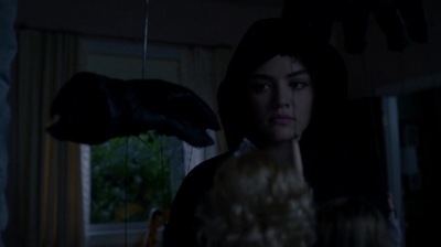 Pretty_Little_Liars_S07E16_WEB-DL_720p_DUAL_WWW_COMANDOTORRENTS_COM_1398.jpg