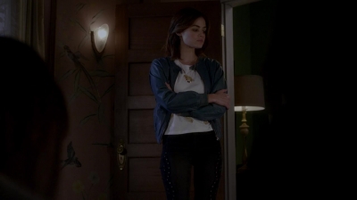 Pretty_Little_Liars_S07E16_WEB-DL_720p_DUAL_WWW_COMANDOTORRENTS_COM_1653.jpg