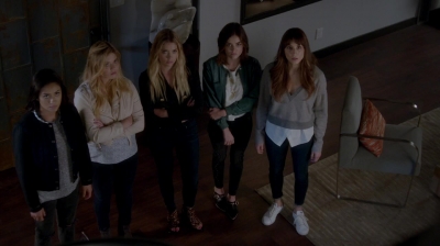 Pretty_Little_Liars_S07E16_WEB-DL_720p_DUAL_WWW_COMANDOTORRENTS_COM_1883.jpg