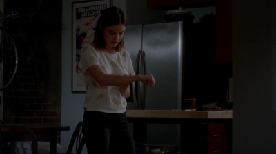 Pretty_Little_Liars_S07E16_WEB-DL_720p_DUAL_WWW_COMANDOTORRENTS_COM_2320.jpg