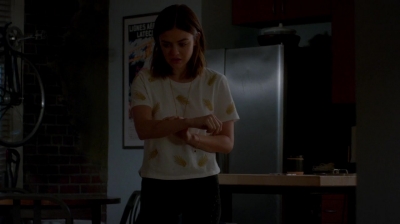 Pretty_Little_Liars_S07E16_WEB-DL_720p_DUAL_WWW_COMANDOTORRENTS_COM_2321.jpg