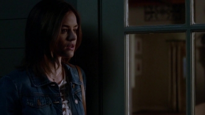 Pretty_Little_Liars_S07E17_WEB-DL_720p_DUAL_WWW_COMANDOTORRENTS_COM_0623.jpg