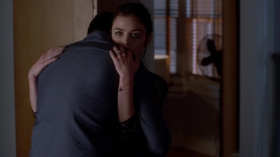 Pretty_Little_Liars_S07E17_WEB-DL_720p_DUAL_WWW_COMANDOTORRENTS_COM_1212.jpg