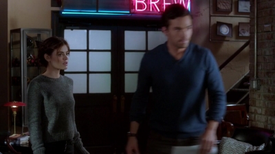 Pretty_Little_Liars_S07E18_WEB-DL_720p_DUAL_WWW_COMANDOTORRENTS_COM_0324.jpg