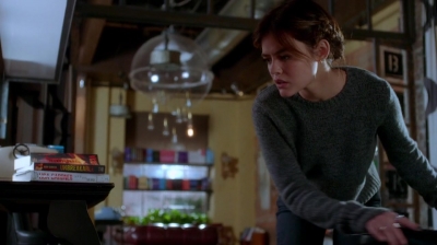 Pretty_Little_Liars_S07E18_WEB-DL_720p_DUAL_WWW_COMANDOTORRENTS_COM_0341.jpg