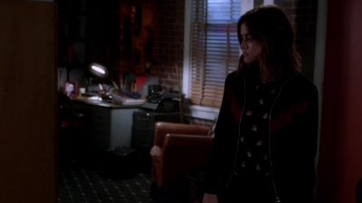 Pretty_Little_Liars_S07E18_WEB-DL_720p_DUAL_WWW_COMANDOTORRENTS_COM_2151.jpg