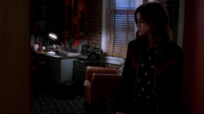 Pretty_Little_Liars_S07E18_WEB-DL_720p_DUAL_WWW_COMANDOTORRENTS_COM_2152.jpg