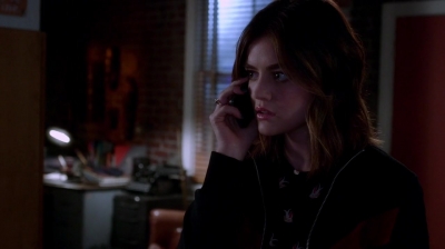 Pretty_Little_Liars_S07E18_WEB-DL_720p_DUAL_WWW_COMANDOTORRENTS_COM_2205.jpg