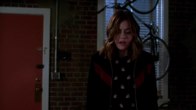 Pretty_Little_Liars_S07E18_WEB-DL_720p_DUAL_WWW_COMANDOTORRENTS_COM_2240.jpg