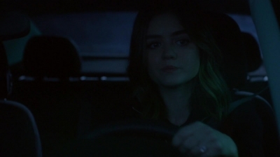 Pretty_Little_Liars_S07E18_WEB-DL_720p_DUAL_WWW_COMANDOTORRENTS_COM_2294.jpg
