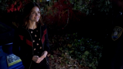Pretty_Little_Liars_S07E19_WEB-DL_720p_DUAL_WWW_COMANDOTORRENTS_COM_0075.jpg
