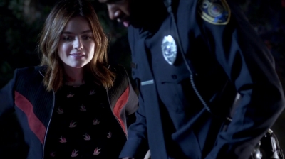 Pretty_Little_Liars_S07E19_WEB-DL_720p_DUAL_WWW_COMANDOTORRENTS_COM_0085.jpg