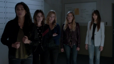 Pretty_Little_Liars_S07E19_WEB-DL_720p_DUAL_WWW_COMANDOTORRENTS_COM_1822.jpg