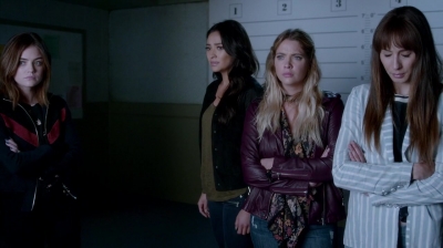 Pretty_Little_Liars_S07E19_WEB-DL_720p_DUAL_WWW_COMANDOTORRENTS_COM_1905.jpg