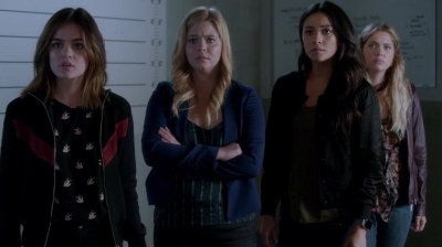 Pretty_Little_Liars_S07E19_WEB-DL_720p_DUAL_WWW_COMANDOTORRENTS_COM_1950.jpg
