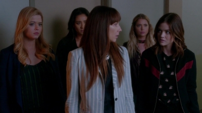 Pretty_Little_Liars_S07E19_WEB-DL_720p_DUAL_WWW_COMANDOTORRENTS_COM_2065.jpg
