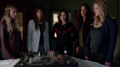 Pretty_Little_Liars_S07E19_WEB-DL_720p_DUAL_WWW_COMANDOTORRENTS_COM_2275.jpg