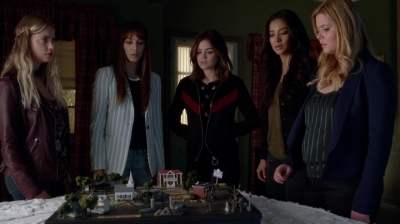 Pretty_Little_Liars_S07E19_WEB-DL_720p_DUAL_WWW_COMANDOTORRENTS_COM_2279.jpg