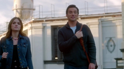 Pretty_Little_Liars_S07E20E21_WEB-DL_720p_DUAL_WWW_COMANDOTORRENTS_COM_0199.jpg