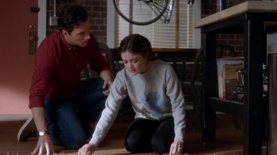 Pretty_Little_Liars_S07E20E21_WEB-DL_720p_DUAL_WWW_COMANDOTORRENTS_COM_1343.jpg