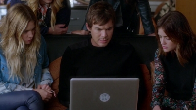 Pretty_Little_Liars_S07E20E21_WEB-DL_720p_DUAL_WWW_COMANDOTORRENTS_COM_4180.jpg