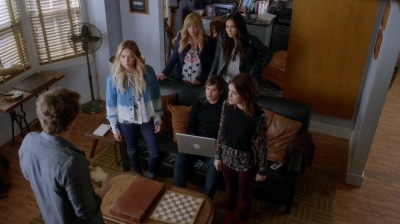 Pretty_Little_Liars_S07E20E21_WEB-DL_720p_DUAL_WWW_COMANDOTORRENTS_COM_4192.jpg