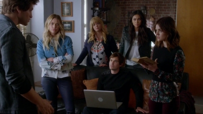 Pretty_Little_Liars_S07E20E21_WEB-DL_720p_DUAL_WWW_COMANDOTORRENTS_COM_4212.jpg