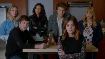 Pretty_Little_Liars_S07E20E21_WEB-DL_720p_DUAL_WWW_COMANDOTORRENTS_COM_4314.jpg