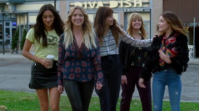 Pretty_Little_Liars_S07E20E21_WEB-DL_720p_DUAL_WWW_COMANDOTORRENTS_COM_4756.jpg
