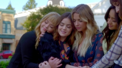 Pretty_Little_Liars_S07E20E21_WEB-DL_720p_DUAL_WWW_COMANDOTORRENTS_COM_4842.jpg