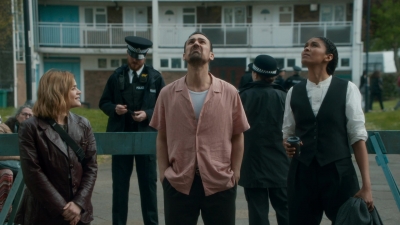 Ragdoll_S01E01_1080p_AMZN_WEB-DL_DDP5_1_H_264-NTb_0413.jpg