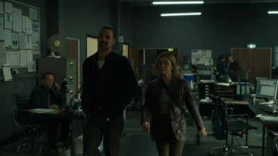 Ragdoll_S01E01_1080p_AMZN_WEB-DL_DDP5_1_H_264-NTb_1633.jpg