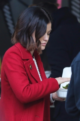 HQ
