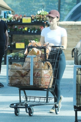 HQ
