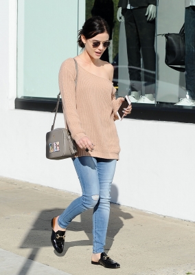HQ
