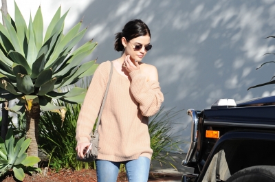 HQ
