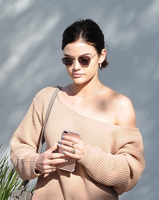 HQ
