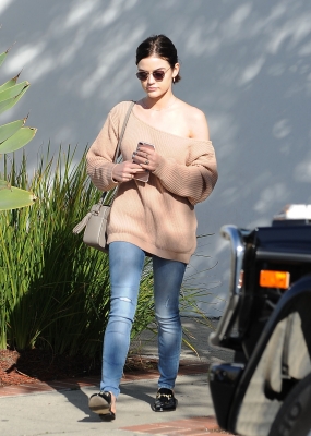 HQ

