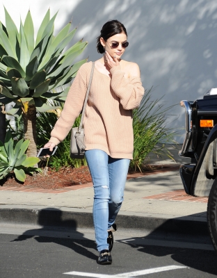 HQ
