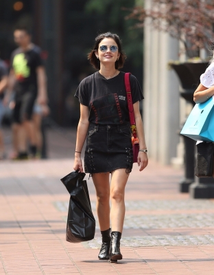 HQ
