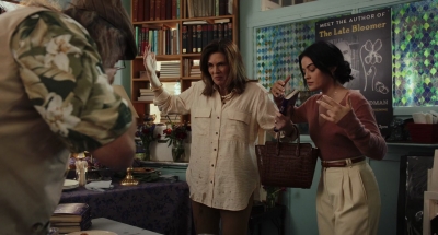The_Storied_Life_of_A_J_Fikry_2022_1080p_WEBRip_x265-RARBG_3296.jpg