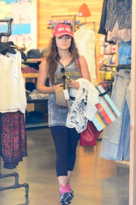 UrbanOutfitters2013-14.jpg