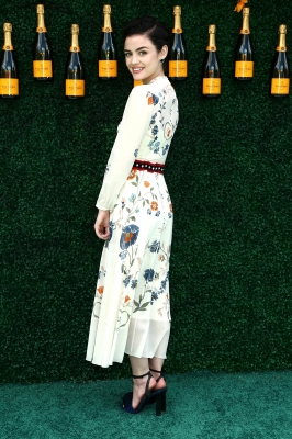 HQ
