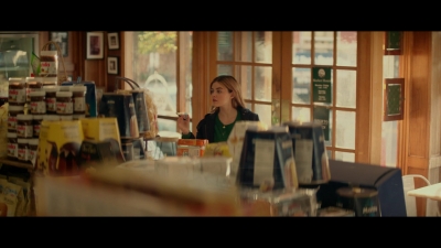 a_nice_girl_like_you_2020_1080p_web_h264-huzzah_0128.jpg